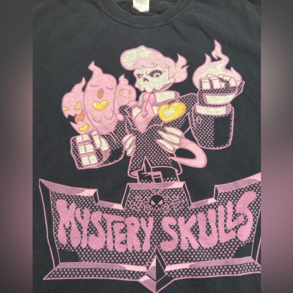 Mystery Skulls Purple Graphic Band Tee Black Cotton Shirt M Streetwear Music GUC - Picture 8 of 16